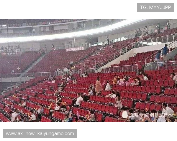 体育场馆夜间安保设施全面升级，观众更放心，体育馆保安值班